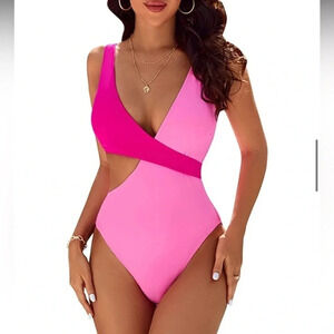 NWOT Blooming Jelly Womens One Piece Cutout Swimsuits Sexy High Cut Bathing Suit